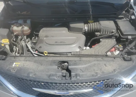 2020 Chrysler Voyager Lxi z USA, uszkodzony, nr VIN 2C4RC1DG4LR261752